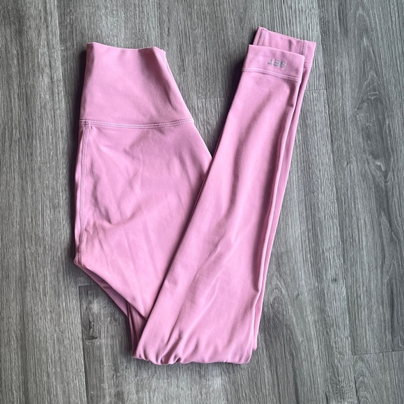 Set Active Outfit - Picture 6 of 6